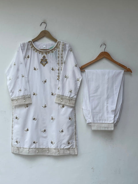 YESENIA (WHITE)