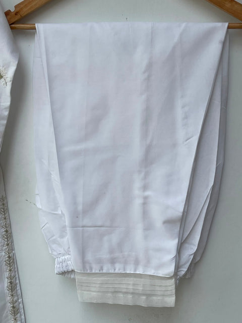 YESENIA (WHITE)