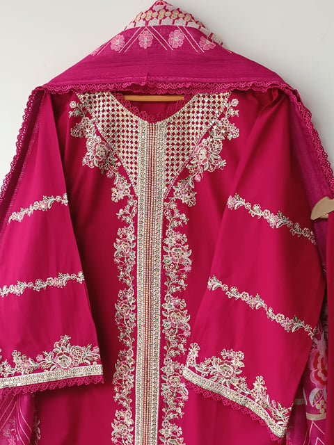 ZAHRA (ARSHI)