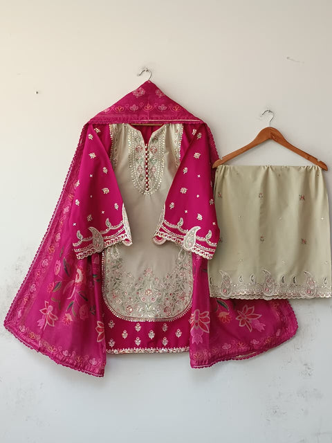 ZARMEN (BEIGE & ARSHI)