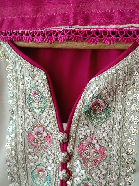 ZARMEN (BEIGE & ARSHI)