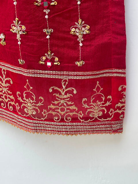 ZARNAB (RED)