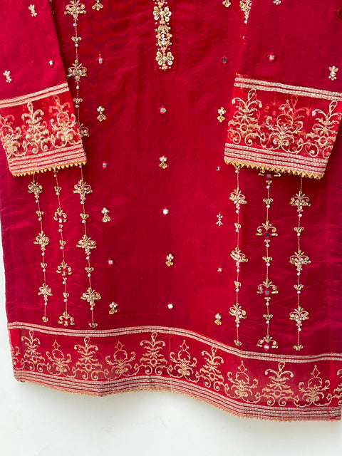 ZARNAB (RED)