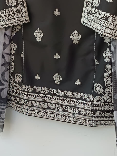ZAWIYA (BLACK)