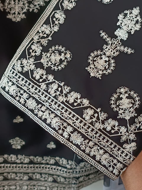 ZAWIYA (BLACK)