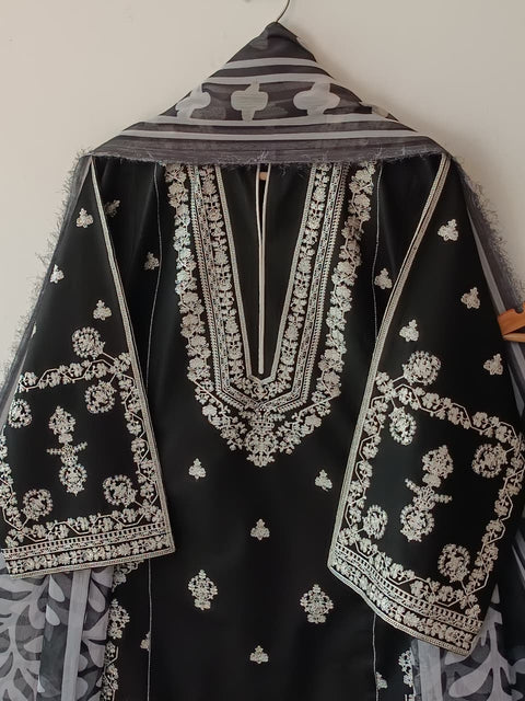 ZAWIYA (BLACK)