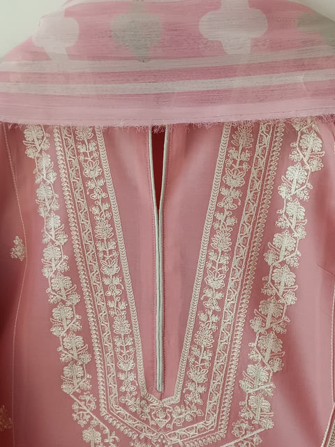 ZAWIYA (LIGHT PINK)
