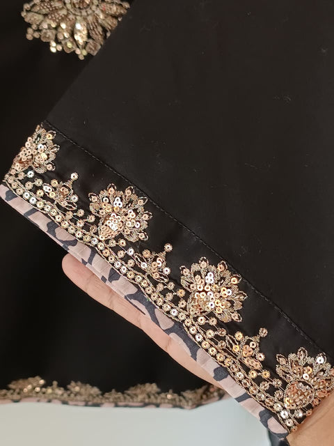 ZOBIA (BLACK)