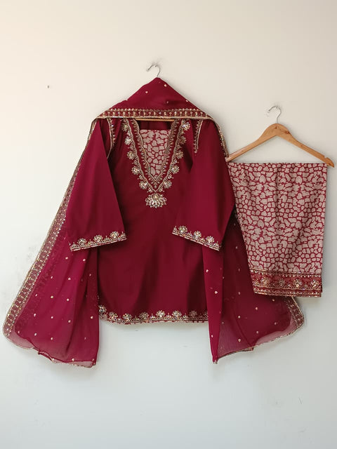 ZOBIA (MAROON)