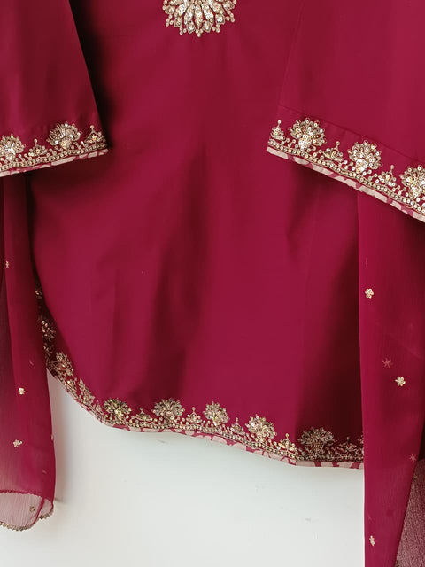 ZOBIA (MAROON)