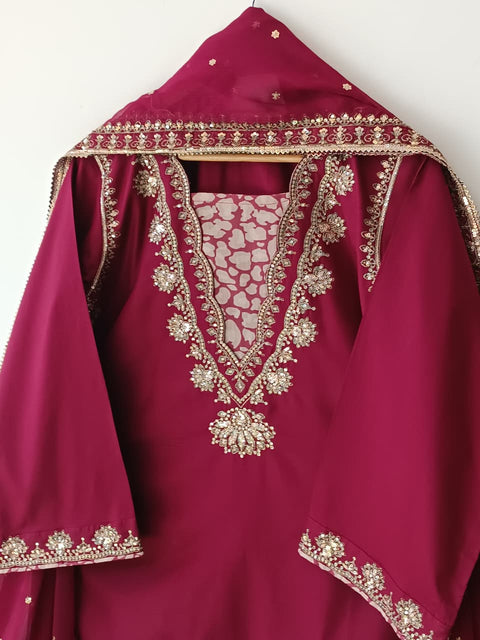 ZOBIA (MAROON)