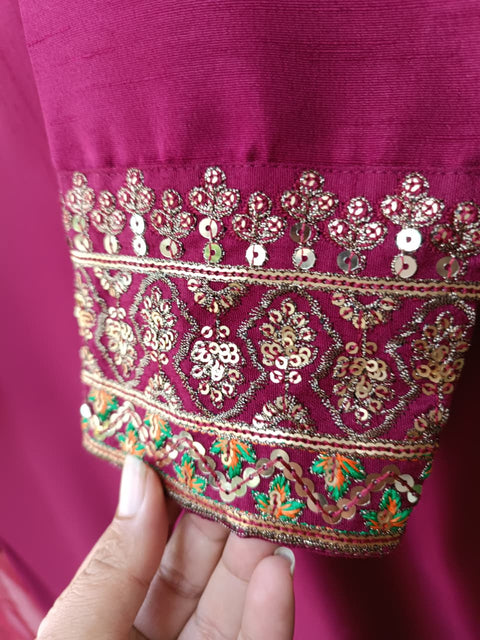 ZOHRA (MAROON)