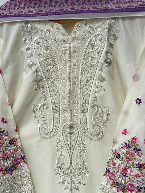 AMALA (IVORY)