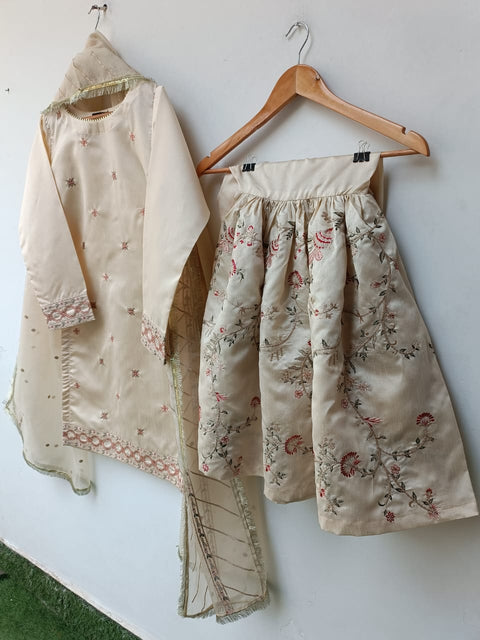 SIMRAN 2 (OFF WHITE)