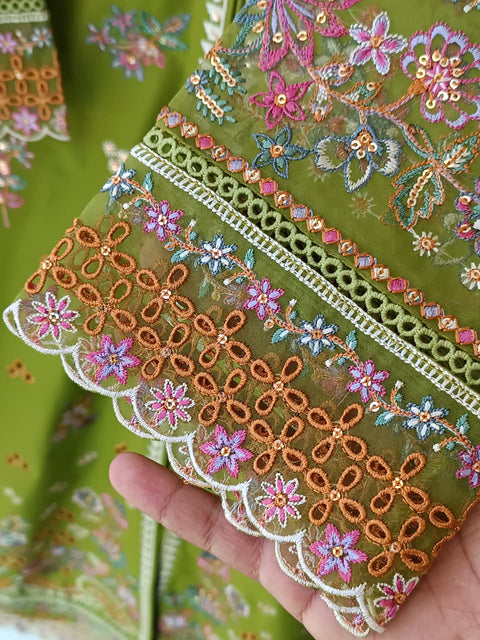 SAMRA (MEHNDI)