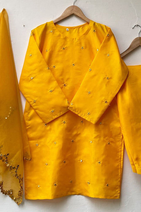 NASHEEL (YELLOW) - Lubana Store