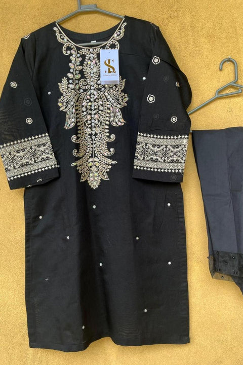 PAREESA (BLACK)